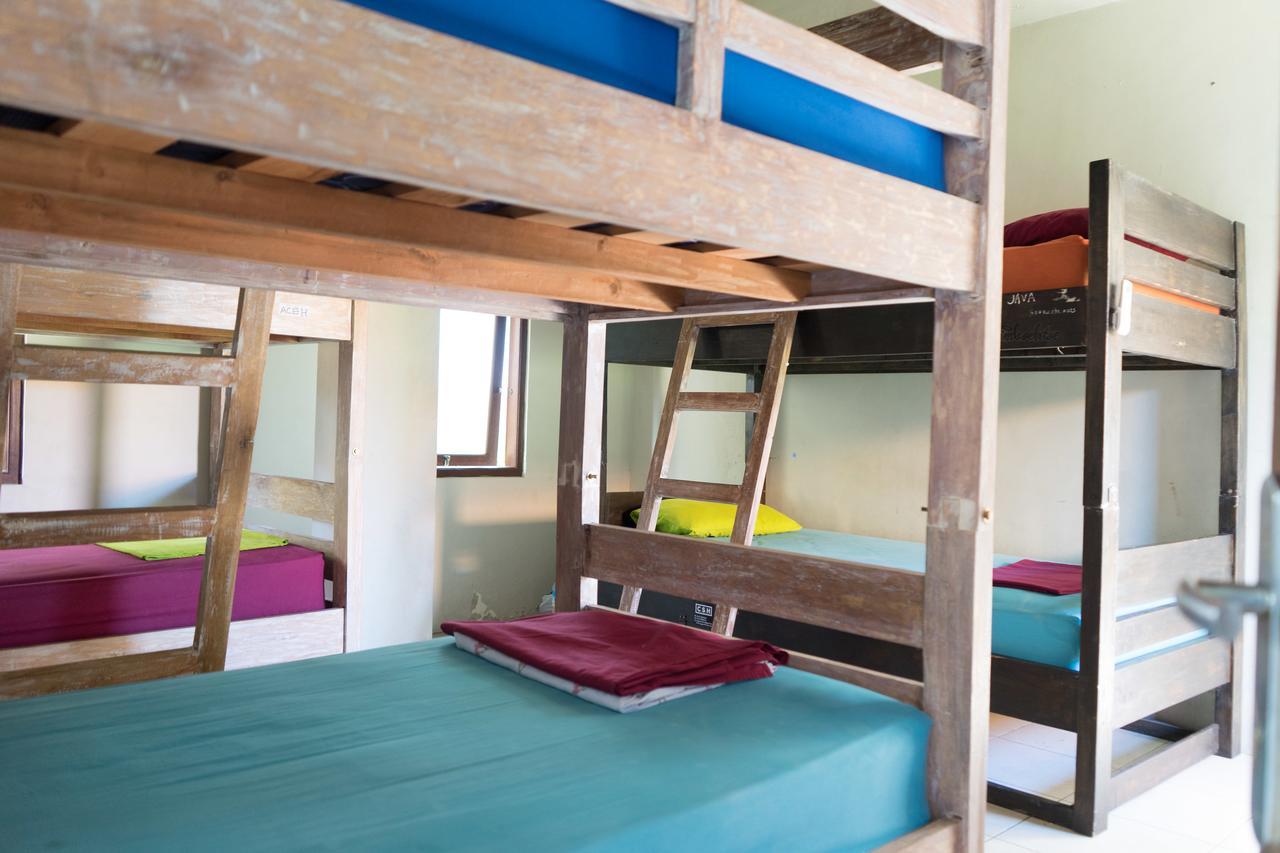 Canggu Surf Hostel Экстерьер фото