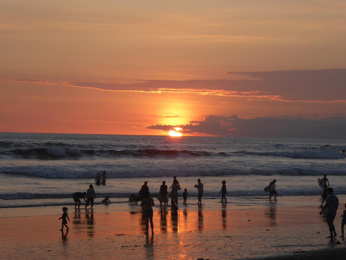 Canggu Surf Hostel Экстерьер фото