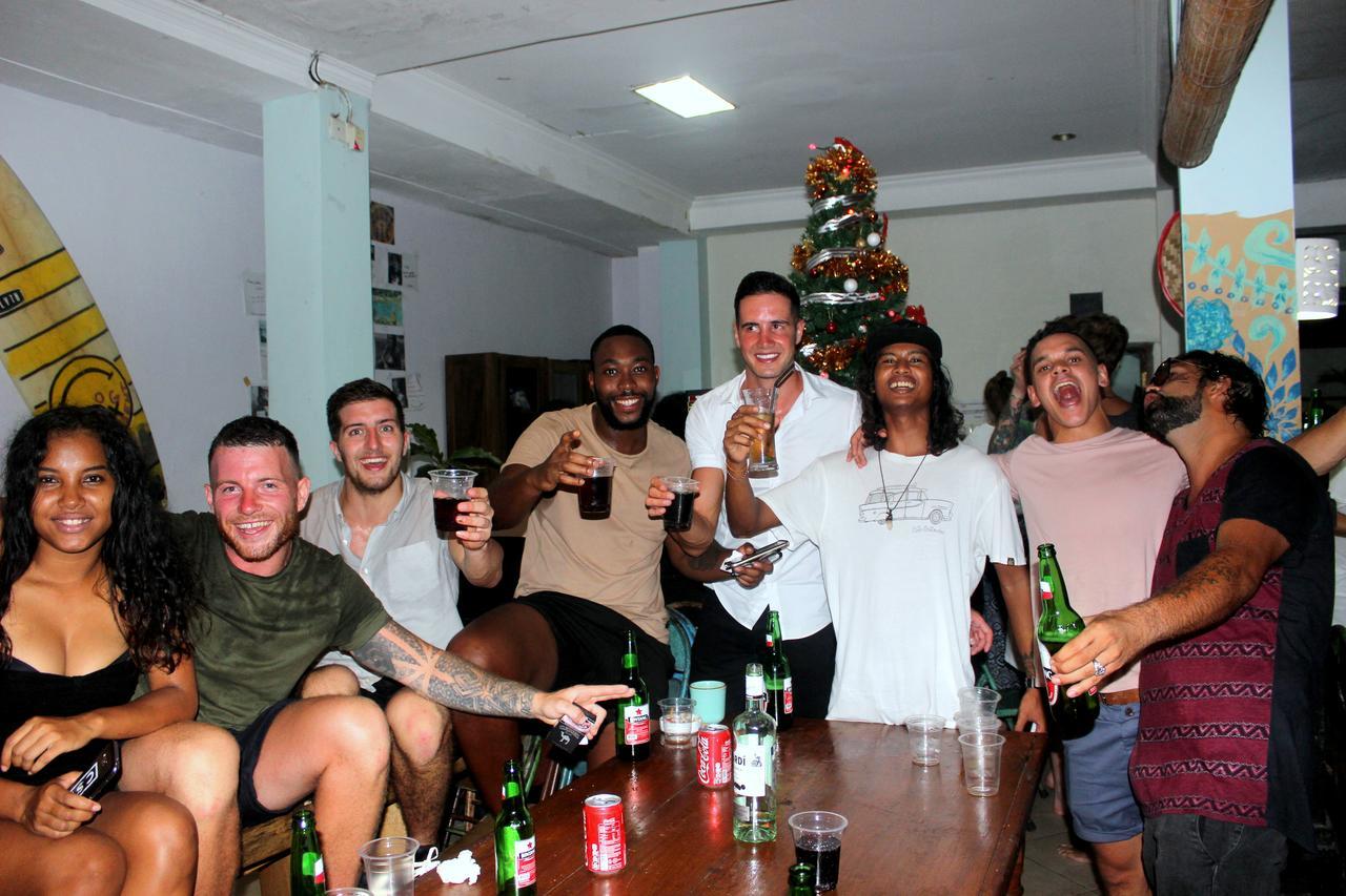 Canggu Surf Hostel Экстерьер фото