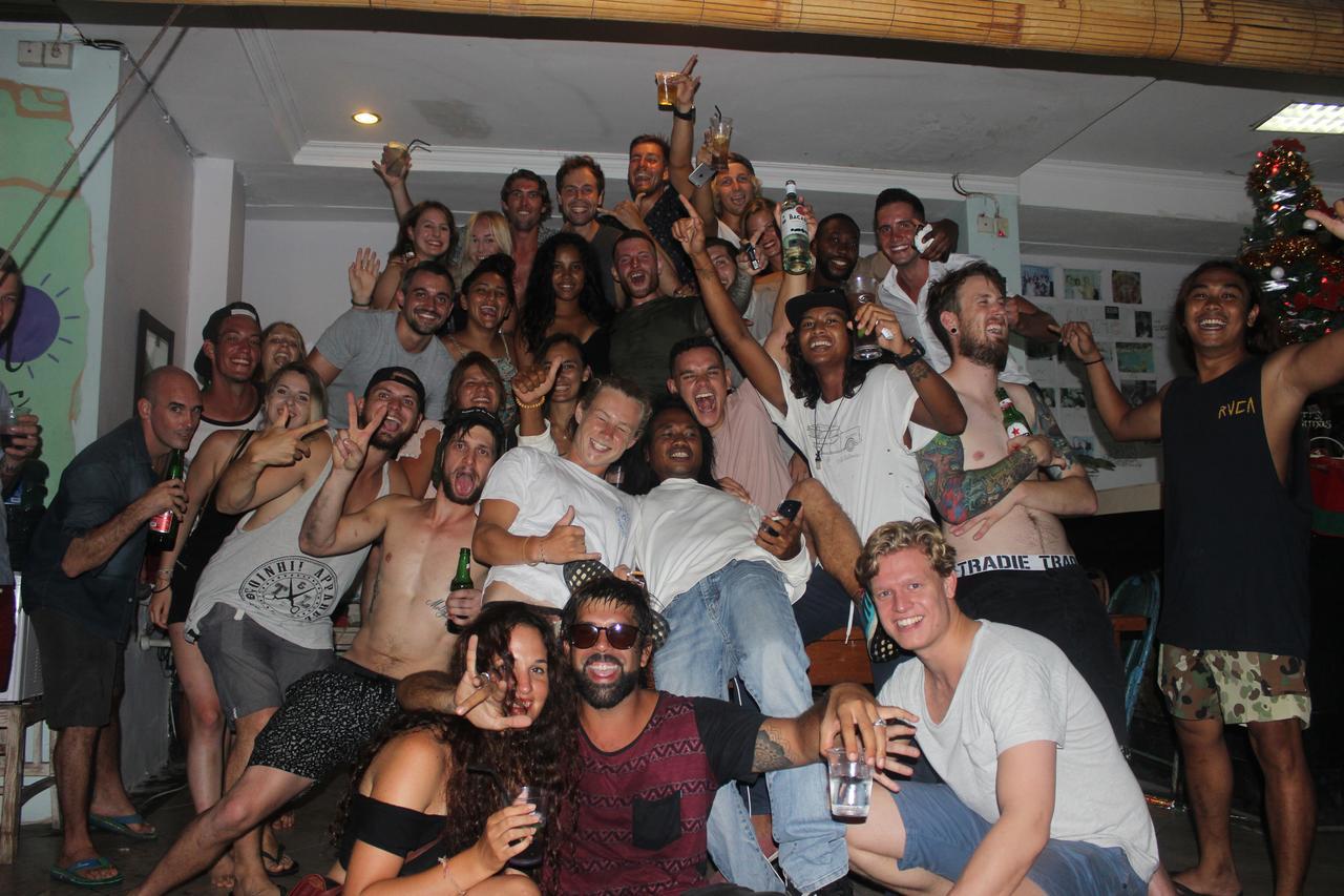Canggu Surf Hostel Экстерьер фото