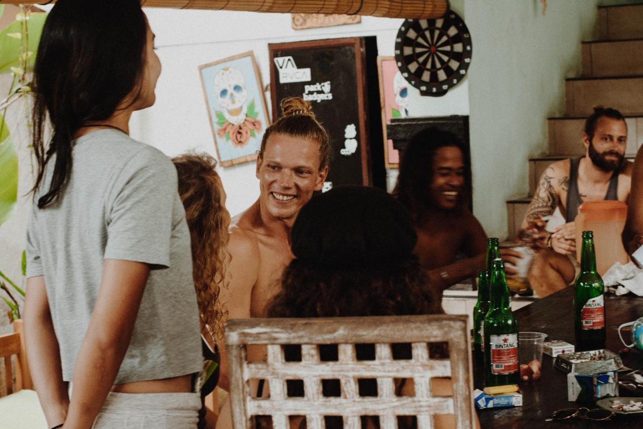 Canggu Surf Hostel Экстерьер фото